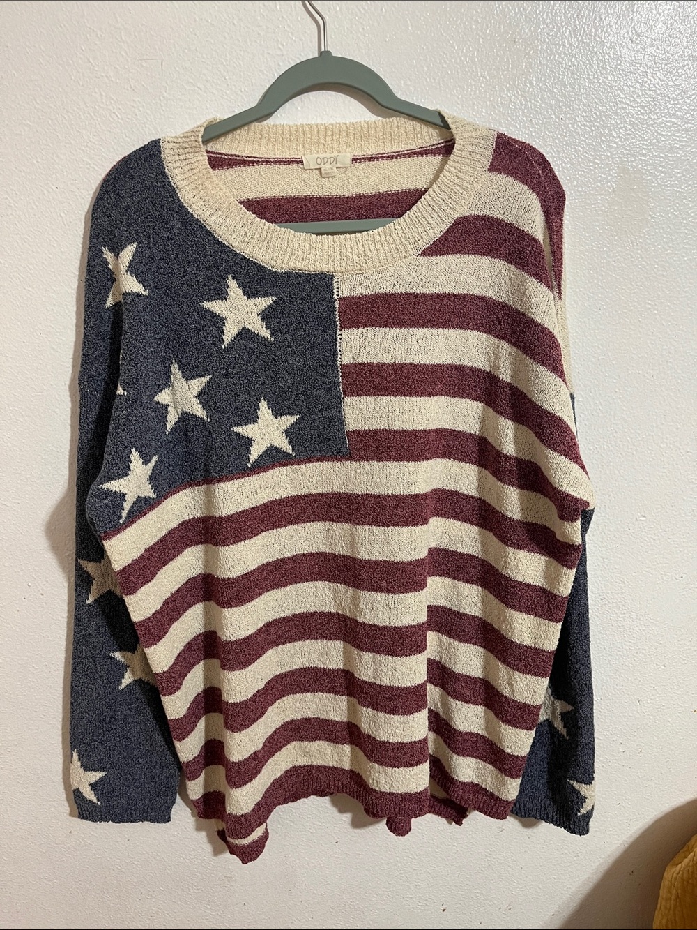 ODDY Cream, Navy & Burgundy American Flag Knit Sweater